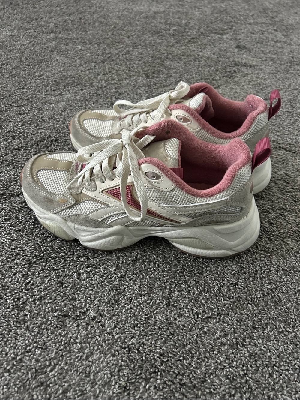 Women's Reebok Charge - Picture 3 of 5